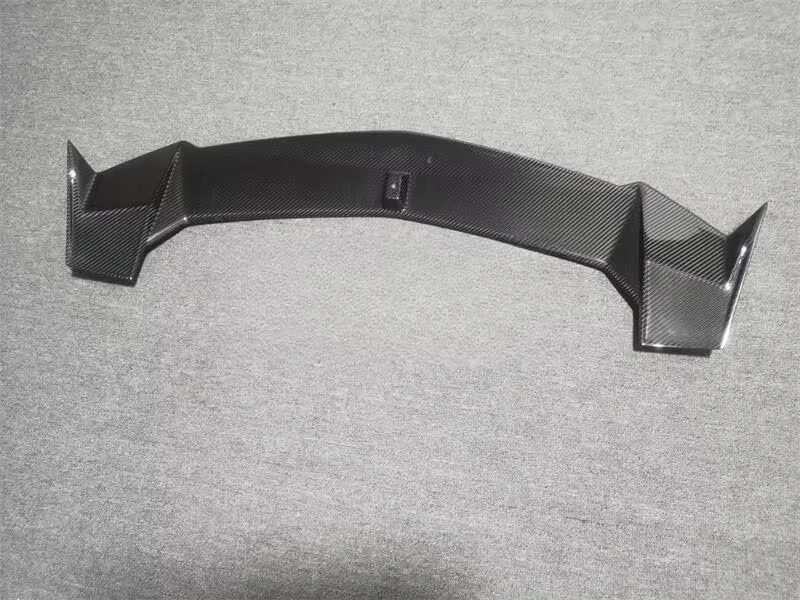 For  Urus  Carbon Fiber M Style Rear Window Roof Spoiler